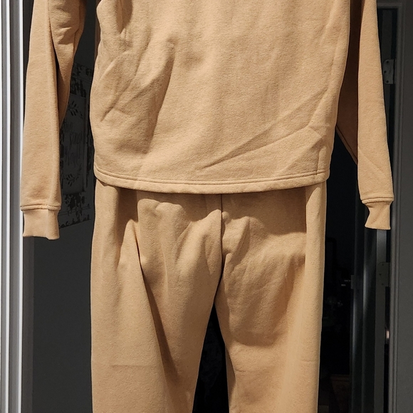 The Northface XL almond butter sweats pants and jacket - Picture 4 of 13